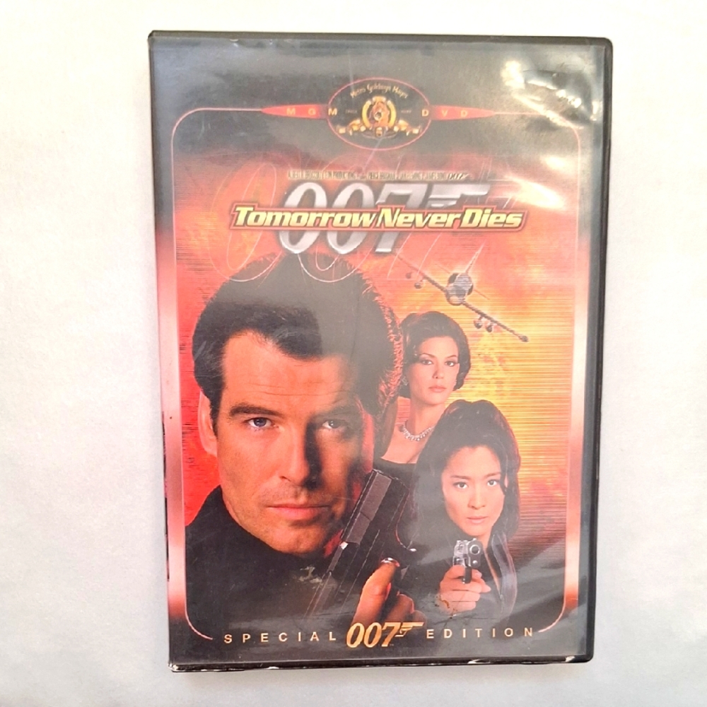 Tomorrow Never Dies Special Edition DVD - Black